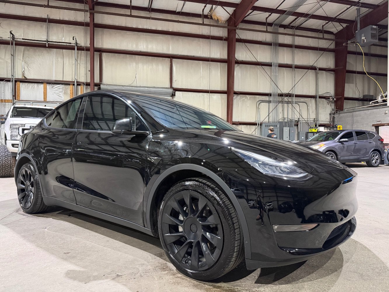 Used 2020 Tesla Model Y Long Range AWD/4WD image 1