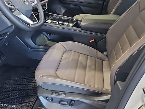 New 2026 Volkswagen Atlas SEL image 30