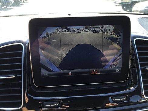 Used 2018 Mercedes-Benz GLS 450 4MATIC image 40
