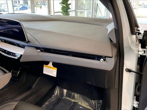 New 2026 Cadillac Optiq Sport 2 image 32