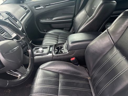 Used 2022 Chrysler 300 S RWD image 48