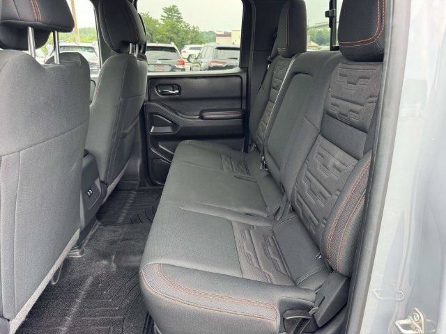 Used 2025 Nissan Frontier PRO-4X AWD/4WD image 15