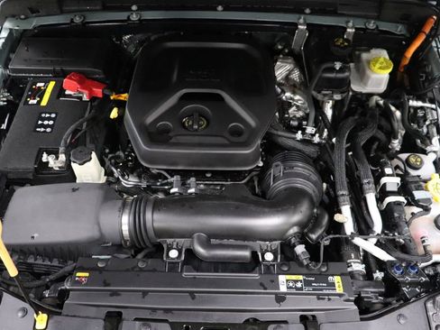 Used 2024 Jeep Wrangler Unlimited AWD/4WD image 24