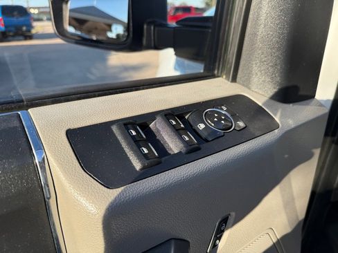 Used 2017 Ford F250 XLT image 18