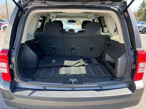 Used 2017 Jeep Patriot Sport w/ Power Value Group image 21