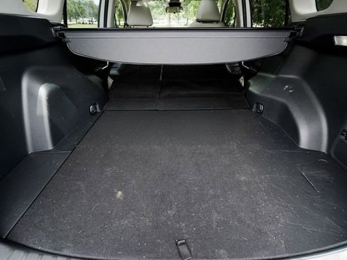 Used 2022 Toyota RAV4 XLE image 30