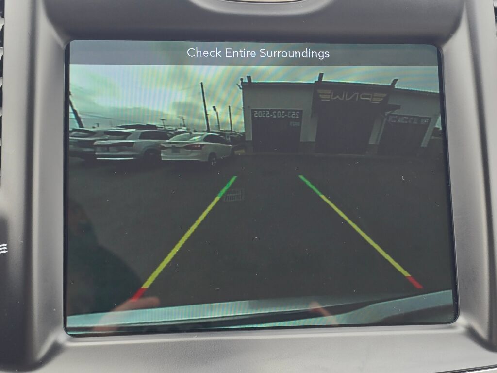 Used 2018 Chrysler 300 Limited AWD/4WD image 31