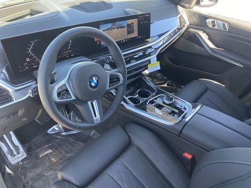 New 2025 BMW X7 M60i image 17