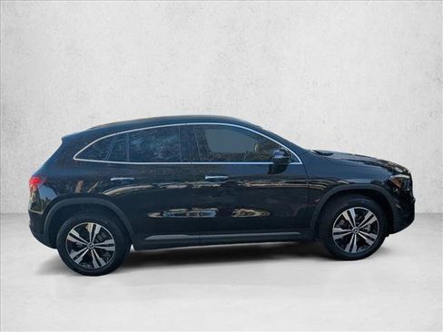 Certified 2025 Mercedes-Benz GLA 250 image 4
