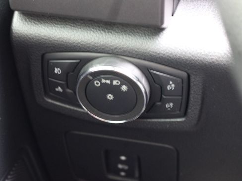 Used 2016 Ford F150 XLT w/ Equipment Group 302A Luxury AWD/4WD image 20
