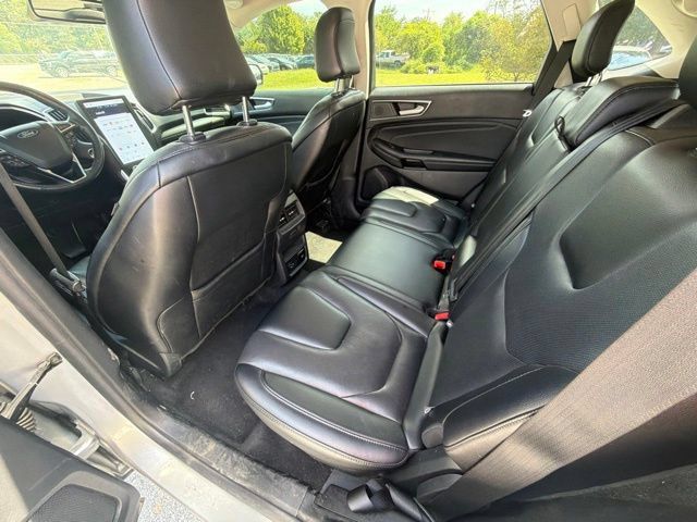 Used 2022 Ford Edge Titanium w/ Equipment Group 301A AWD/4WD image 27