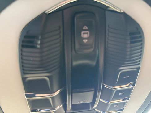 Used 2015 Porsche Macan S image 18