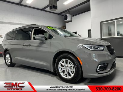 Used 2022 Chrysler Pacifica Touring-L