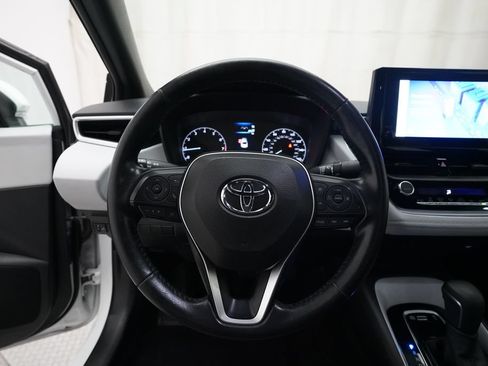 Used 2023 Toyota Corolla SE FWD image 4
