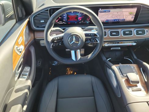 Certified 2025 Mercedes-Benz GLS 450 4MATIC image 10