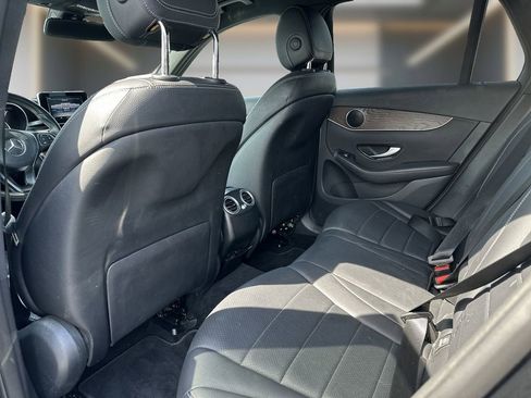 Used 2019 Mercedes-Benz GLC 300 4MATIC image 11