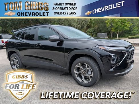 New 2026 Chevrolet Trax LT w/ Driver Confidence Package image 1