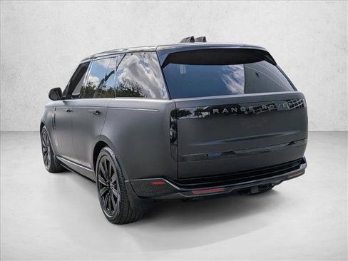 Used 2023 Land Rover Range Rover SE image 8