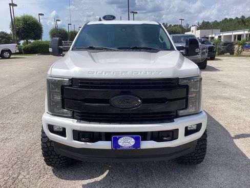 Used 2019 Ford F250 Lariat w/ Lariat Ultimate Package AWD/4WD image 2