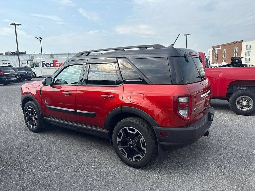 Used 2023 Ford Bronco Sport Outer Banks w/ Tech Package AWD/4WD image 3