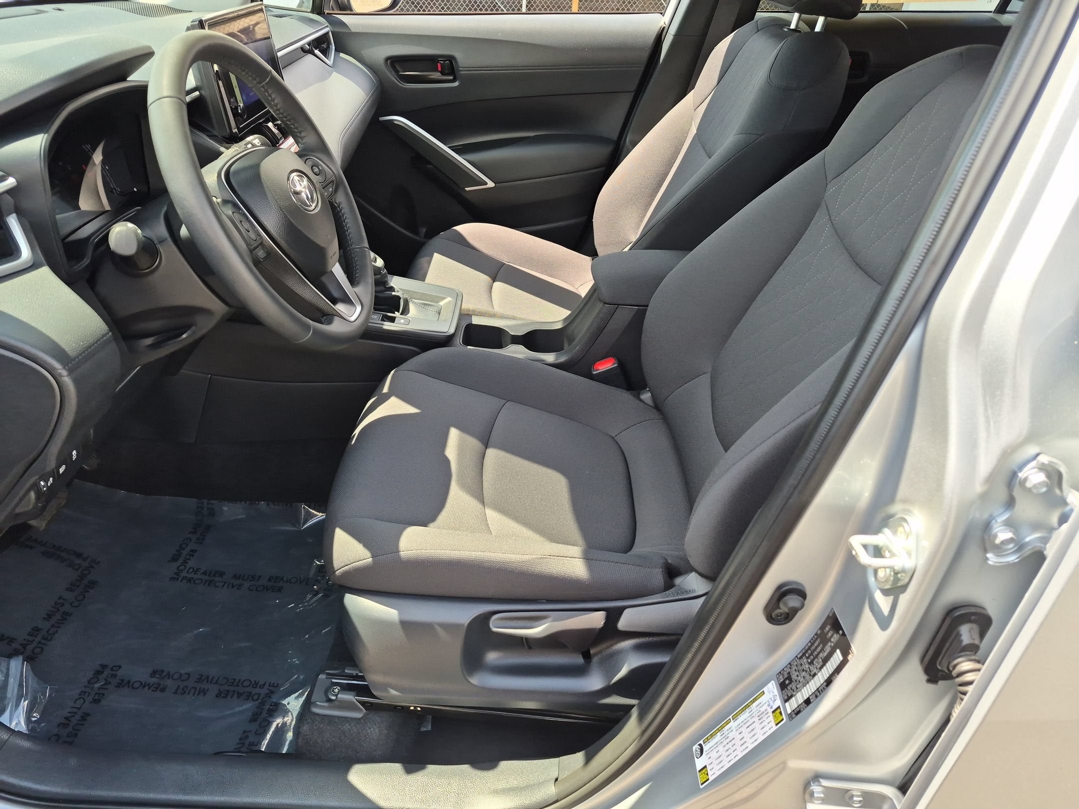 Used 2026 Toyota Corolla Cross LE FWD image 13