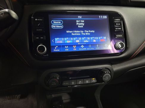 Used 2022 Nissan Kicks SR w/ Interior Electronics Package FWD image 14