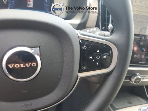 Used 2026 Volvo XC90 B6 Plus w/ Protection Package Premier AWD/4WD image 21