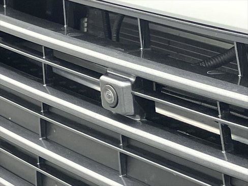 Certified 2024 Toyota Sienna Platinum image 11