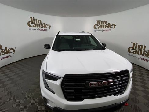 Used 2025 GMC Acadia AT4 w/ Luxury Package image 3