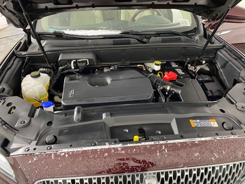 Used 2020 Lincoln Nautilus Premier w/ Equipment Group 101A image 31