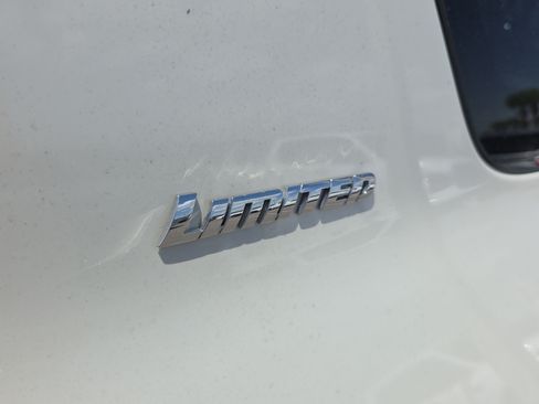 Used 2021 Toyota 4Runner Limited AWD/4WD image 32