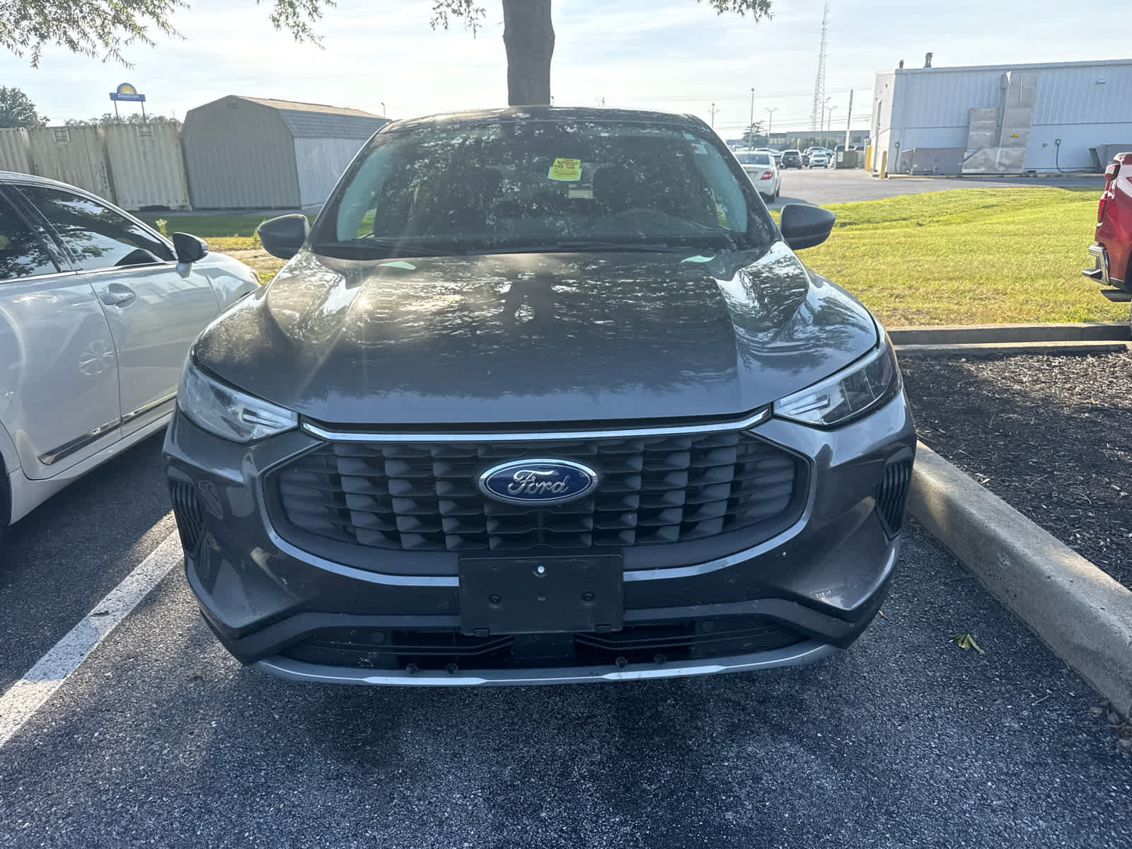 Used 2023 Ford Escape Active w/ Tech Pack #1 FWD image 2