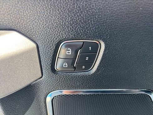 Used 2019 Ford F150 Platinum w/ Technology Package AWD/4WD image 17
