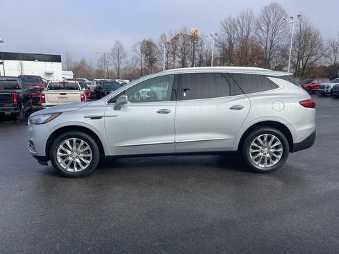 Used 2019 Buick Enclave Essence image 2