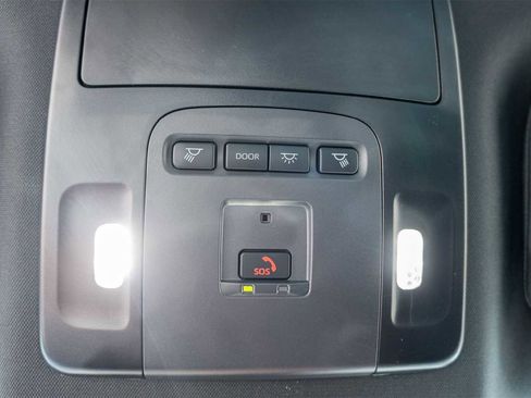 Used 2025 Toyota Camry XSE image 27