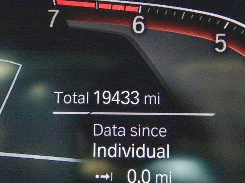 Used 2023 BMW 430i Coupe w/ Premium Package image 19