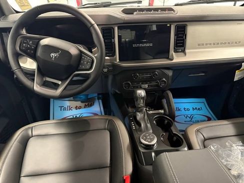 New 2025 Ford Bronco Outer Banks w/ Sasquatch Package image 18