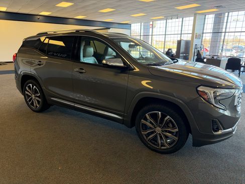 Used 2018 GMC Terrain Denali w/ Comfort Package image 3