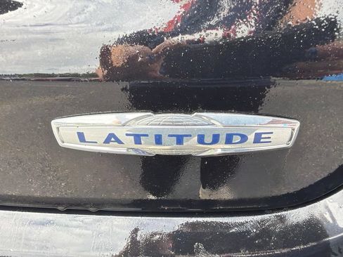Used 2020 Jeep Compass Latitude w/ Popular Equipment Group AWD/4WD image 7