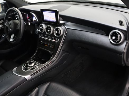 Used 2018 Mercedes-Benz GLC 300 image 40