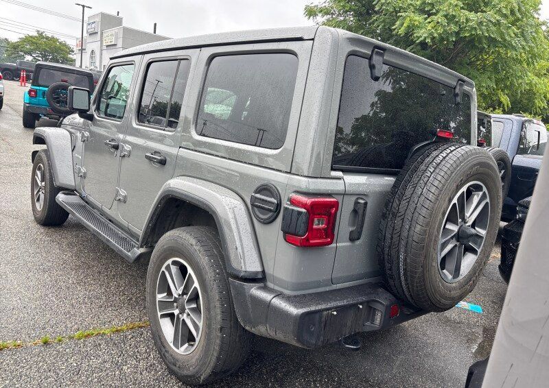 Used 2023 Jeep Wrangler Unlimited Sahara w/ Safety Group AWD/4WD image 4