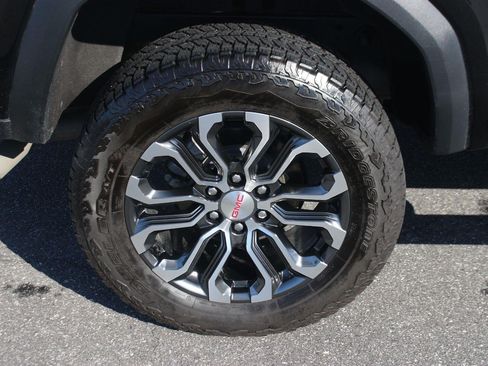 Used 2024 GMC Canyon Denali AWD/4WD image 37