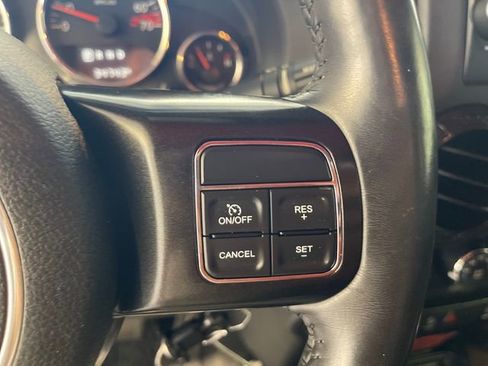 Used 2017 Jeep Wrangler Unlimited Rubicon AWD/4WD image 10