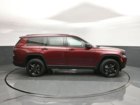 New 2025 Jeep Grand Cherokee L Altitude image 26