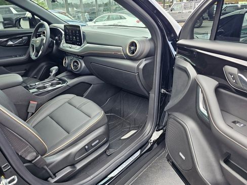 Used 2025 Chevrolet Blazer Premier w/ Driver Confidence II Package image 13