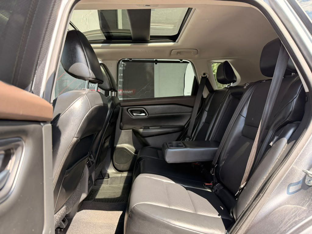 Used 2021 Nissan Rogue SV w/ Premium Package AWD/4WD image 26