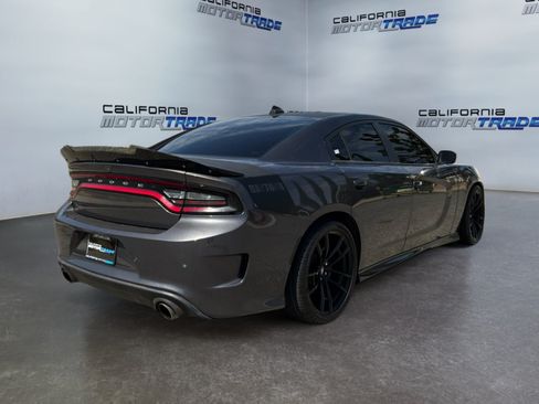 Used 2019 Dodge Charger Scat Pack w/ Daytona Edition Group RWD image 5