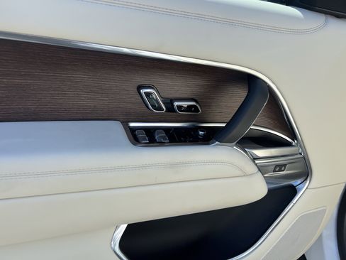 Certified 2024 Land Rover Range Rover SE AWD/4WD image 14