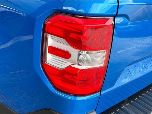 Used 2022 Ford Maverick Lariat w/ Lariat Luxury Package FWD image 28