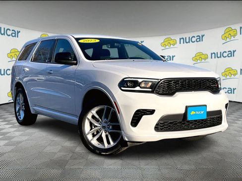 Used 2023 Dodge Durango GT image 1